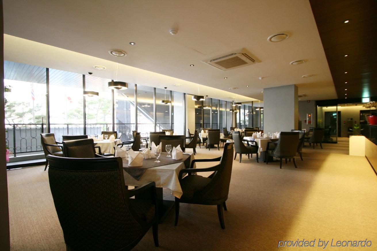 Hotel Oscar Suite Gunsan Restaurante foto